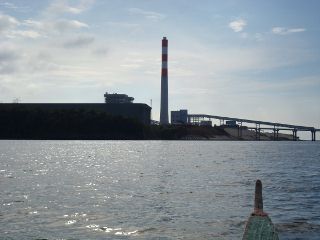 120711　マリベレス石炭火力発電所 (320x240).jpg
